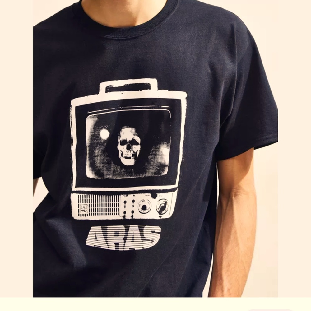 Aras videdrome tee.